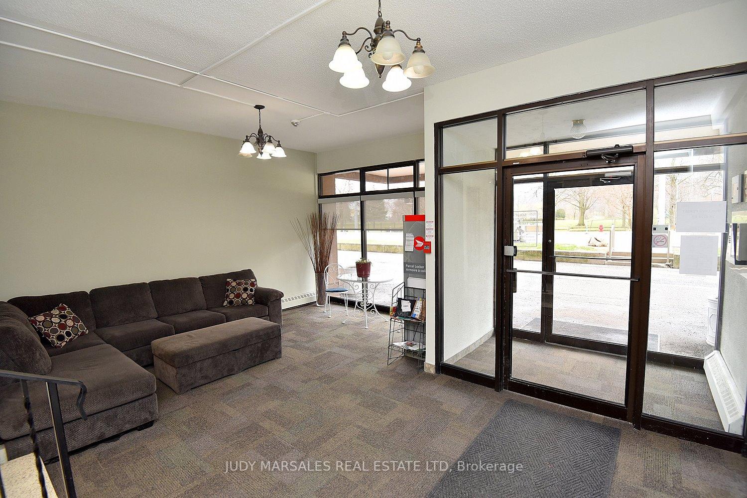 1 Bedroom Condo at 1950 Main,  Hamilton For sale