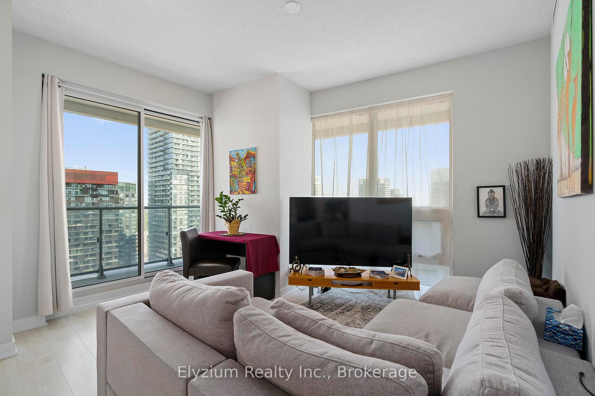 2 Bedrooms Condo at 2221 Yonge, Toronto For sale
