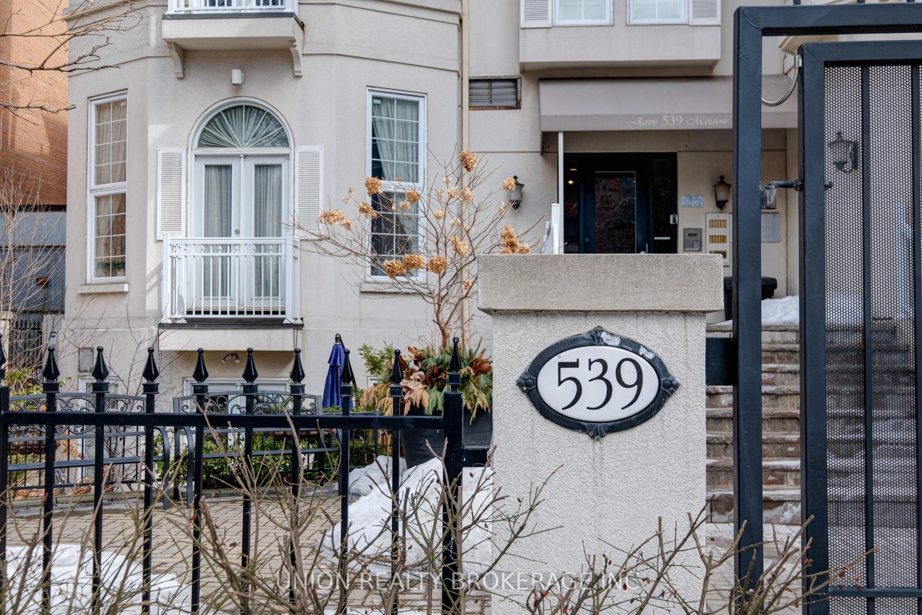 1 Bedroom Condo at 539 Jarvis,  Toronto For sale