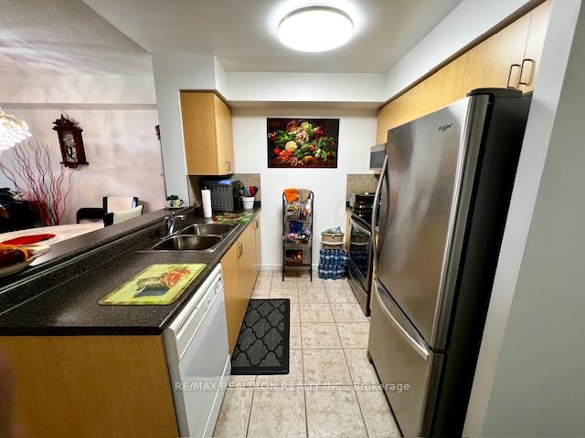 2 Bedrooms Condo at 3650 Kingston, Toronto For sale