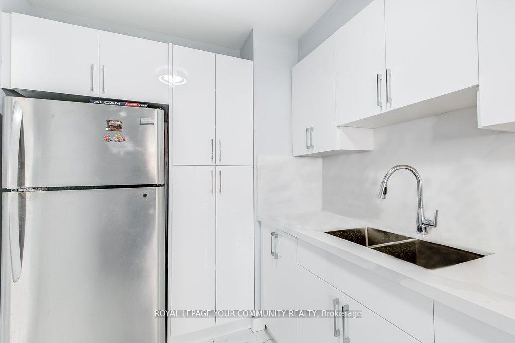 3 Bedrooms Condo at 1 Massey, Toronto For sale