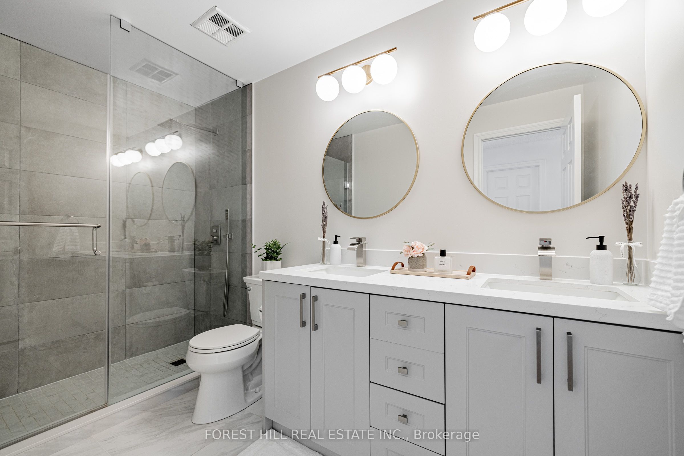 151 Townsgate Drive, #95