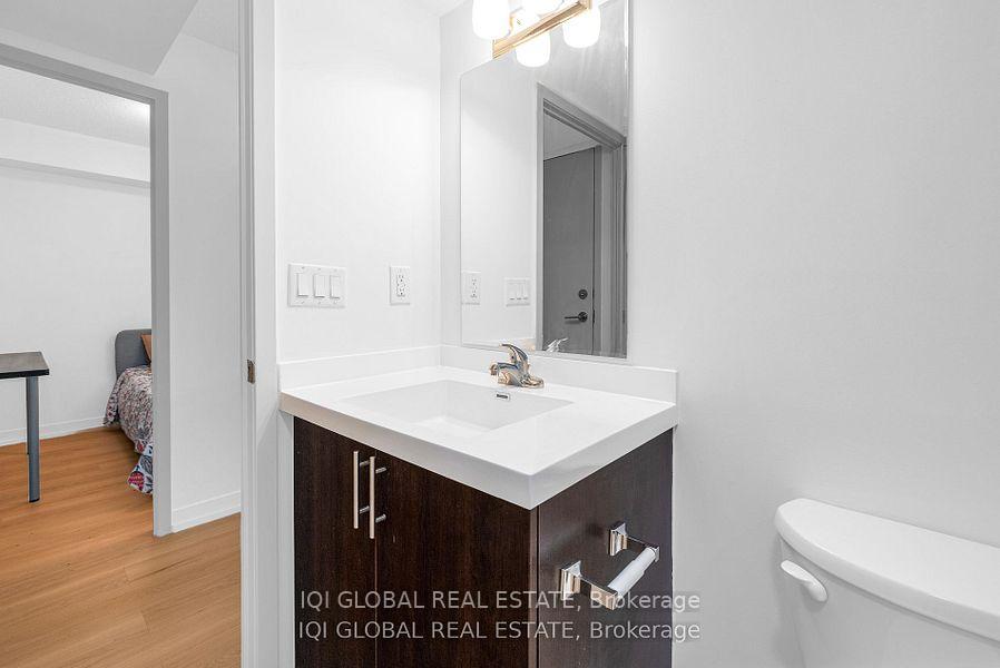 2 Bedrooms Condo at 1420 Dupont, Toronto For sale