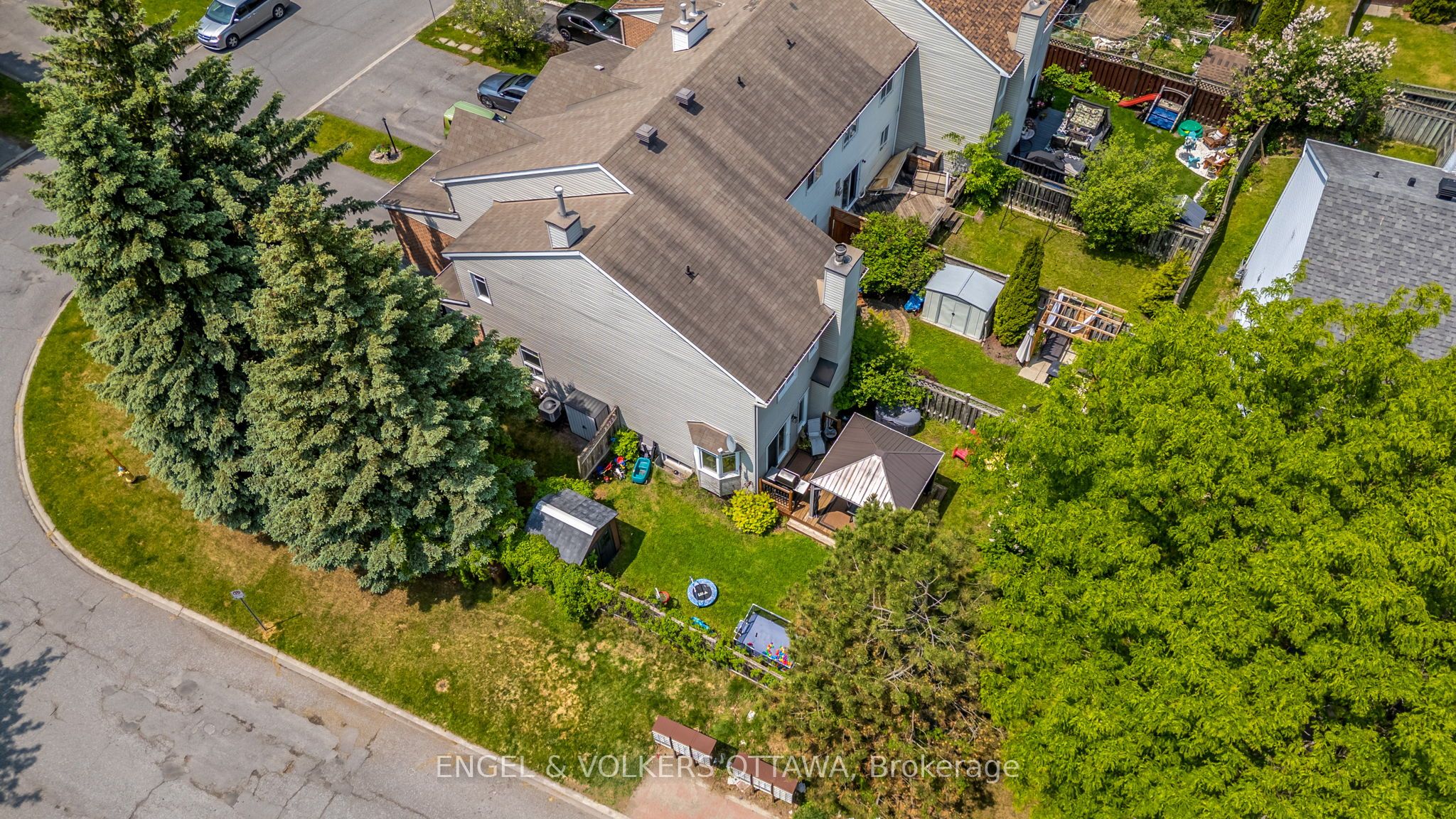 92 Markland Crescent