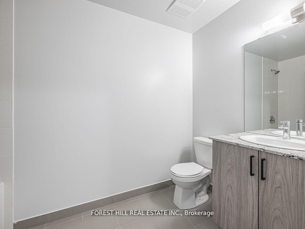 3 Bedrooms Condo at 10 Meadowglen, Toronto For sale