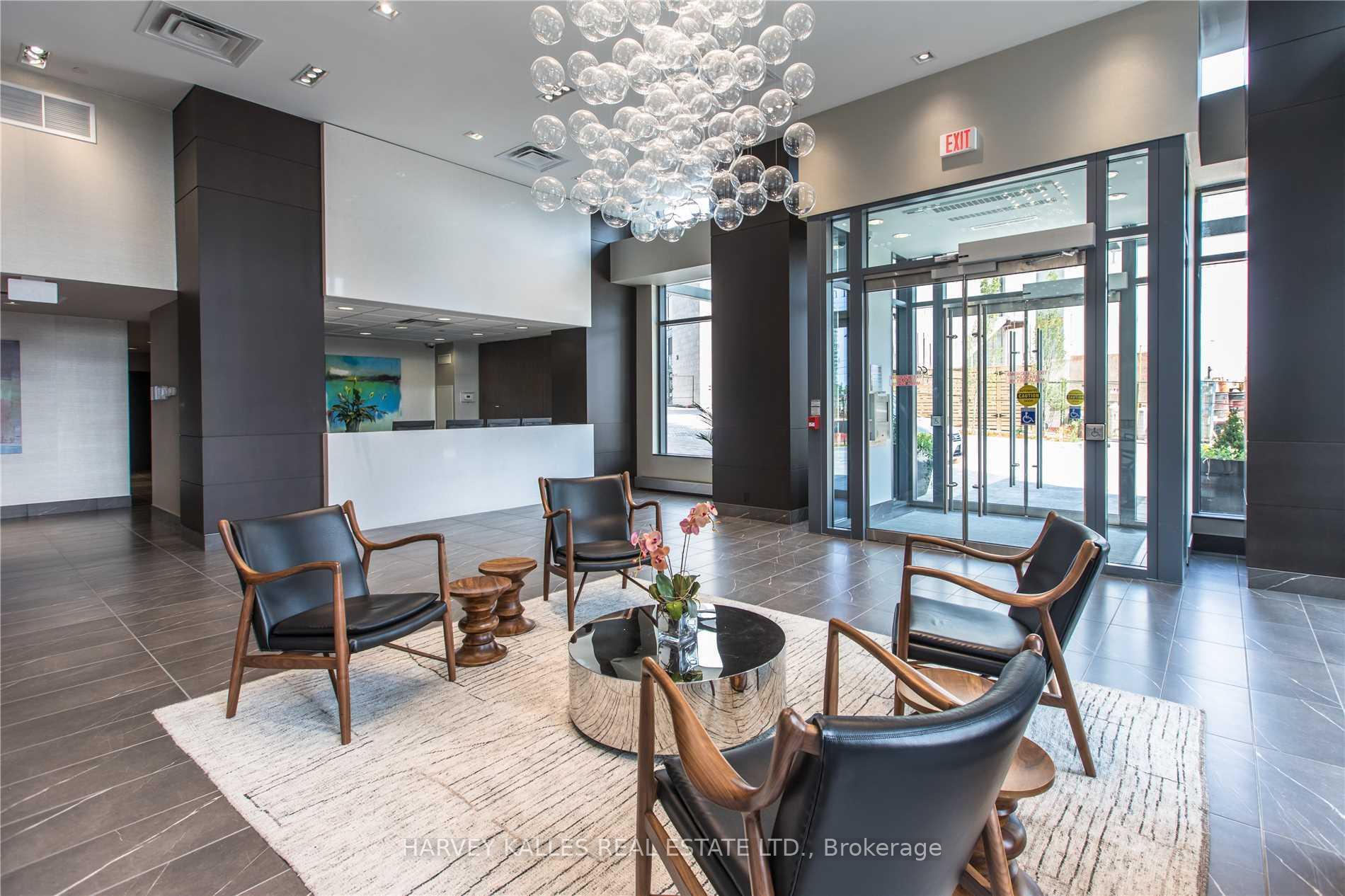 2 Bedrooms Condo at 10 Park Lawn, Toronto For sale