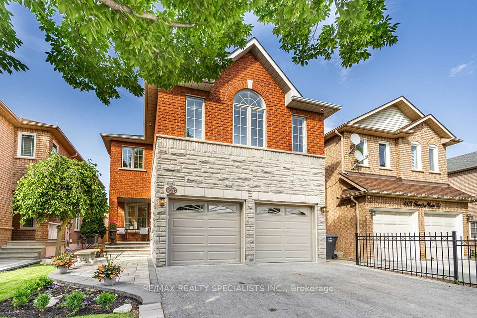 6427 Hampden Woods
