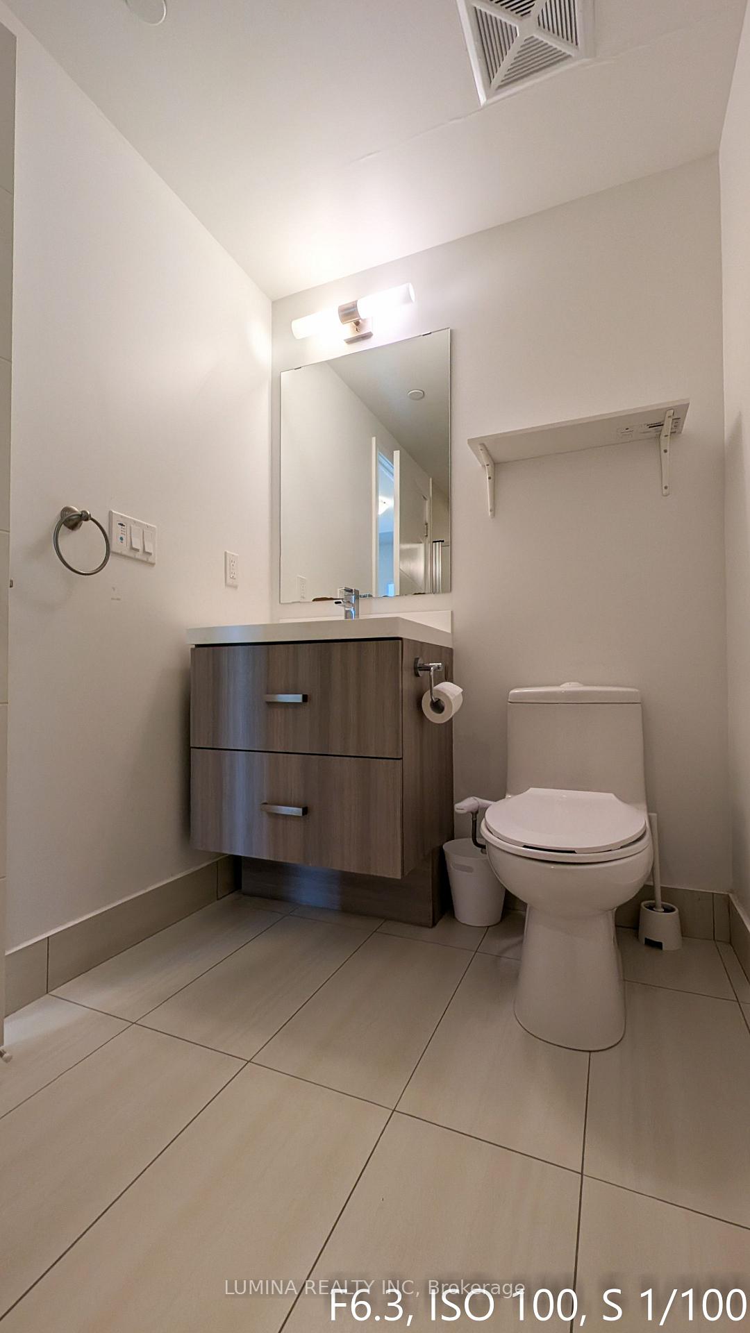 2 Bedrooms Condo at 50 Wellesley, Toronto For sale