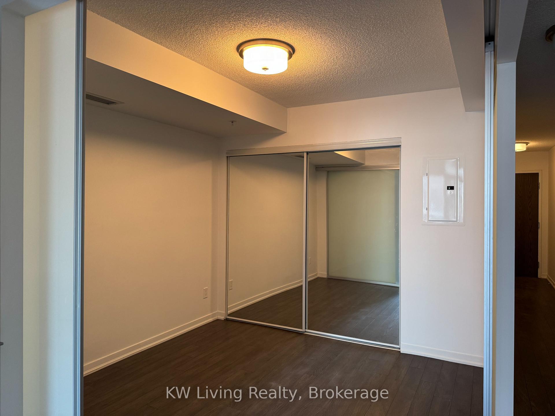 2 Bedrooms Condo at 68 Abell, Toronto For sale
