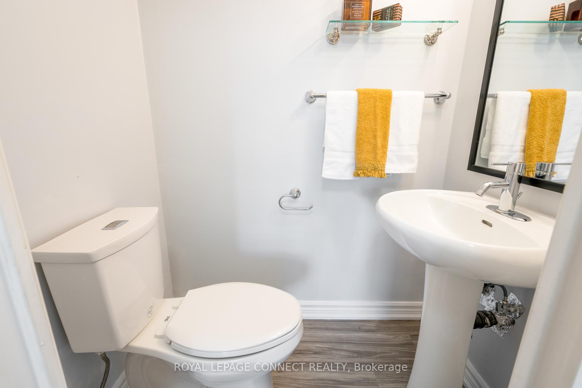 2 Bedrooms Condo at 270 Palmdale,  Toronto For sale
