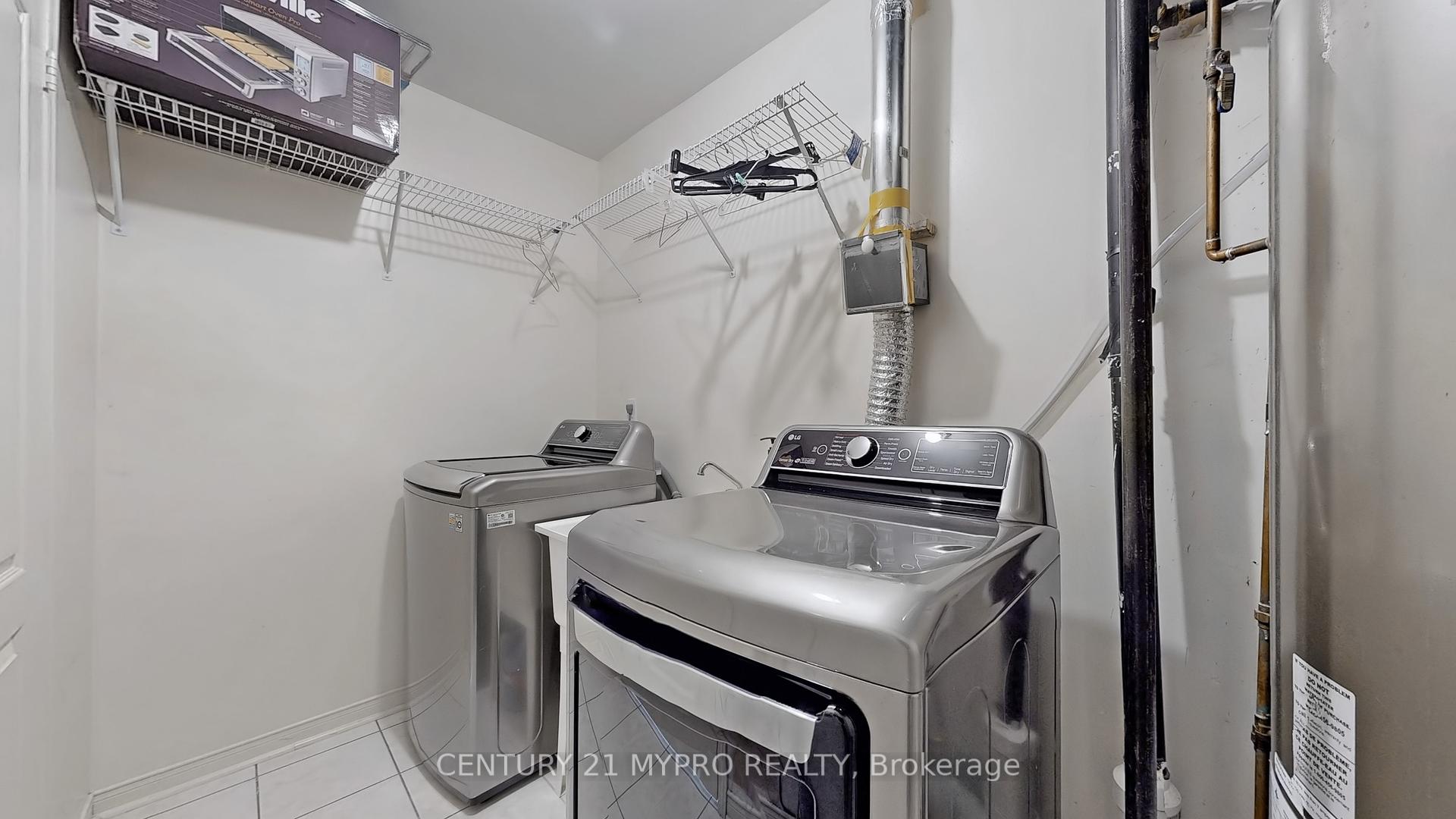 3 Bedrooms Condo at 735 New Westminster, Vaughan For sale