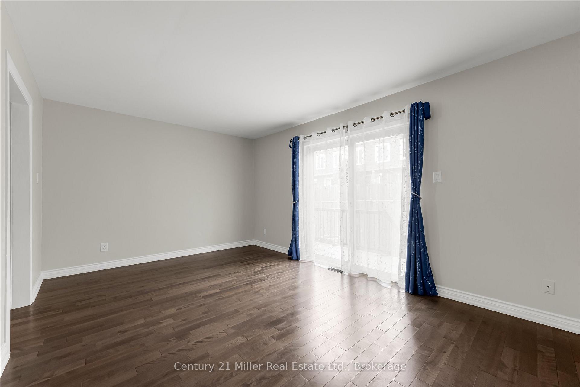 3 Bedrooms Condo at 1531 Westminster, Burlington For sale