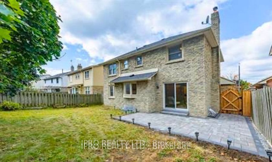 11 Hialeah Cres