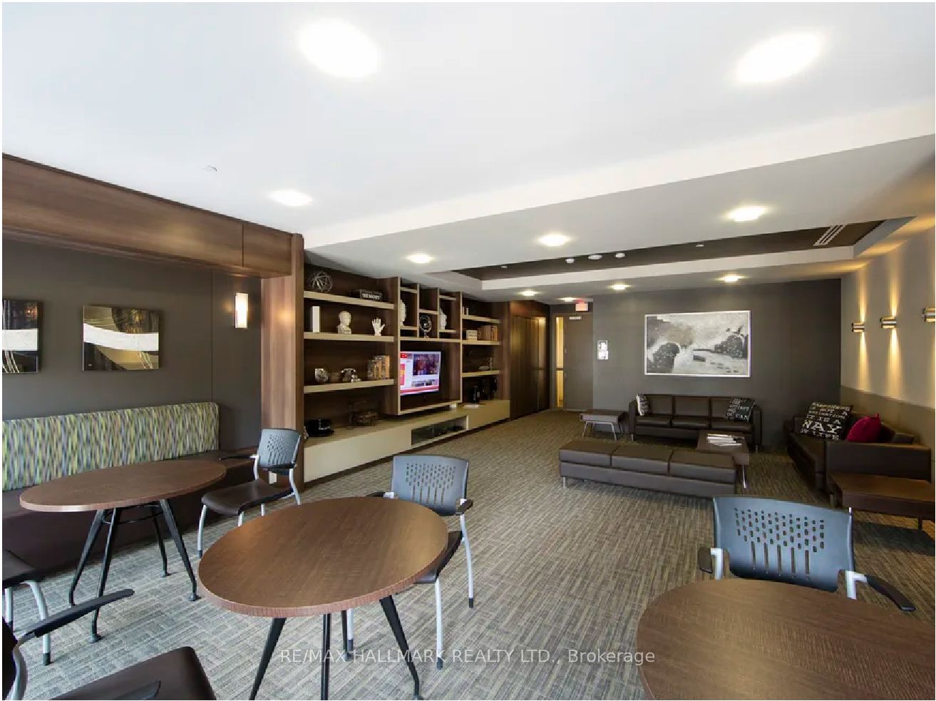 570 Bay Street, #308