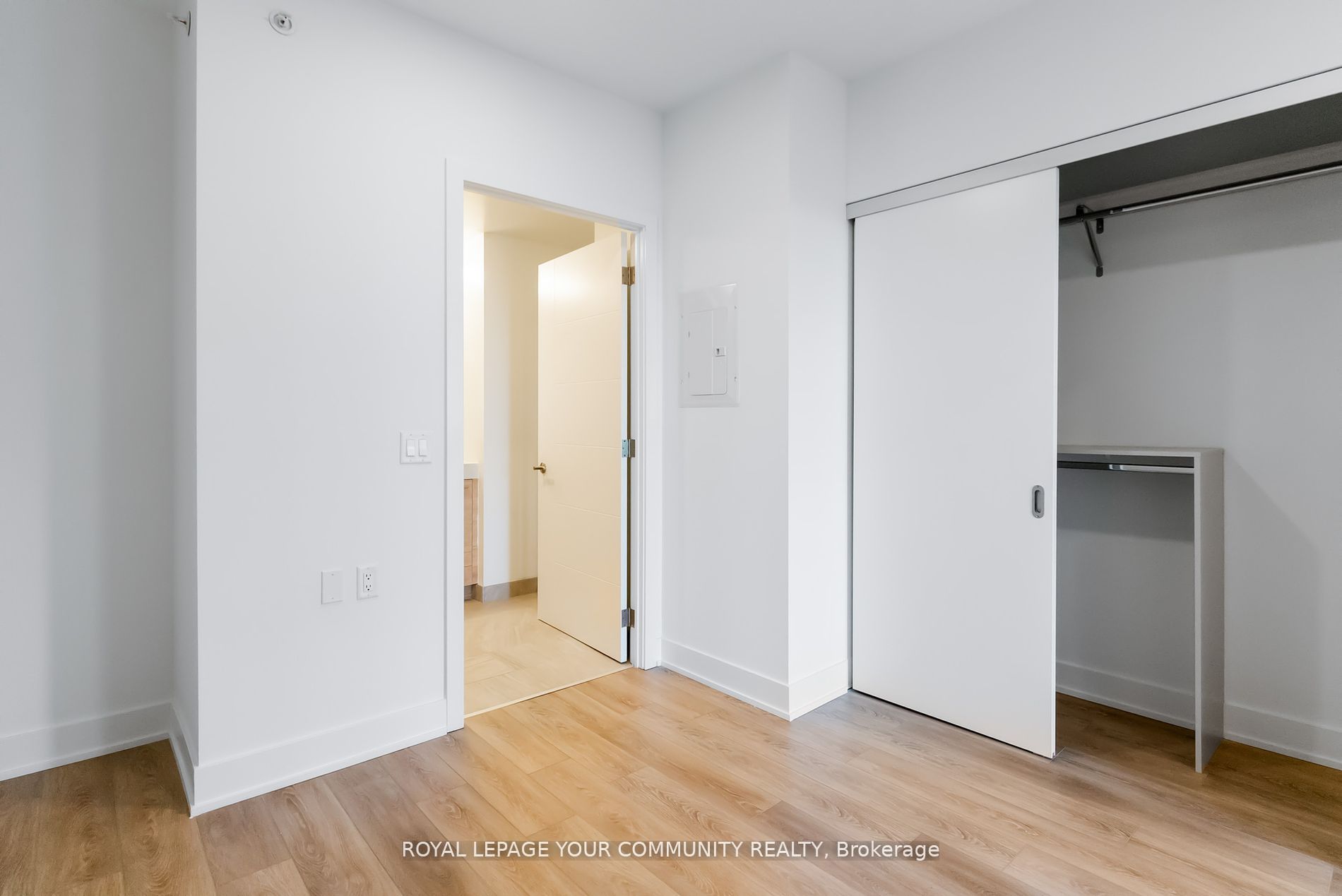 200 Redpath Avenue, #3306