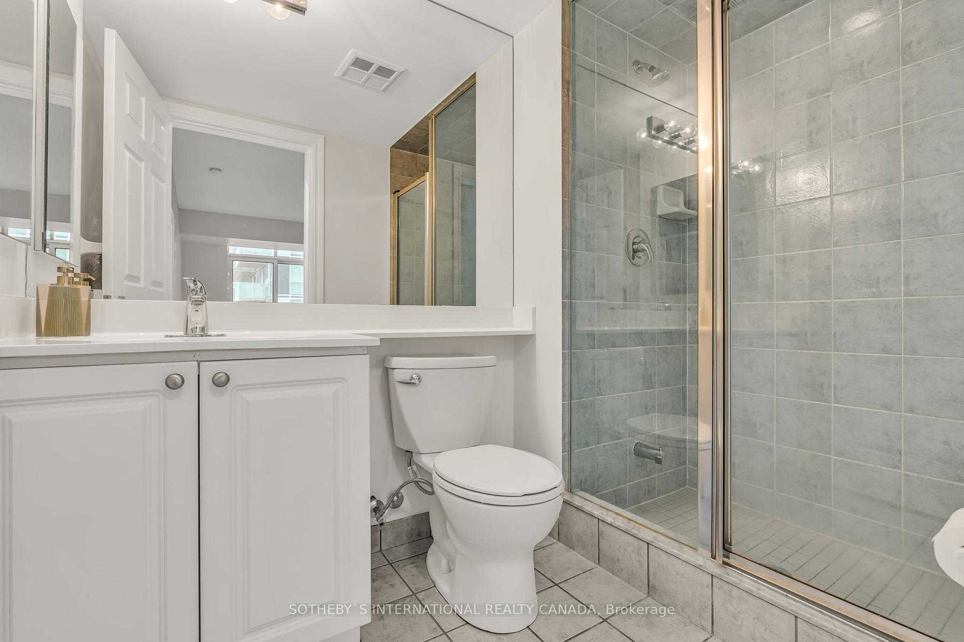 3 Bedrooms Condo at 5233 Dundas,  Toronto For sale