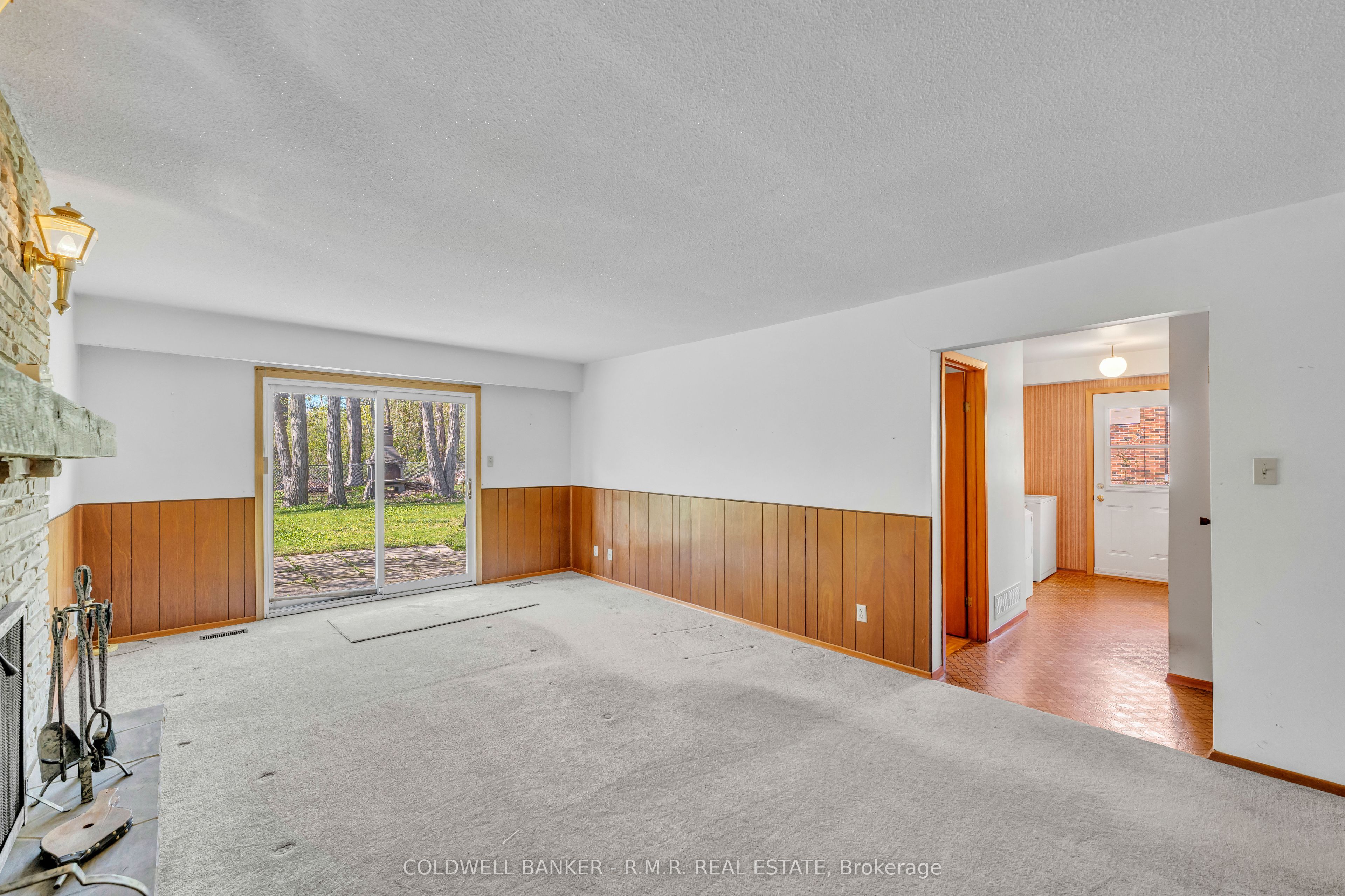 86 Twyn Rivers Drive