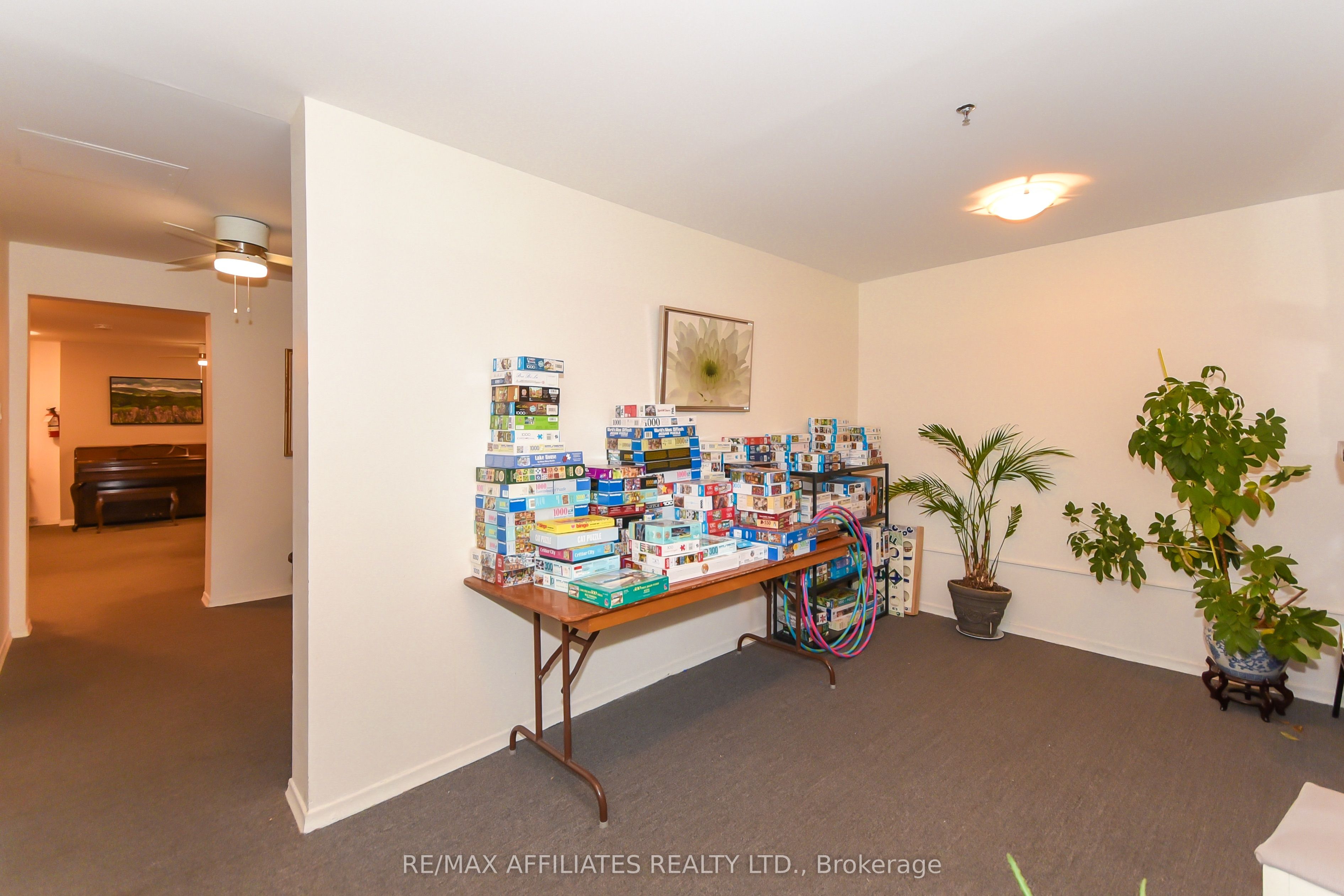 2400 Virginia Drive W, #305