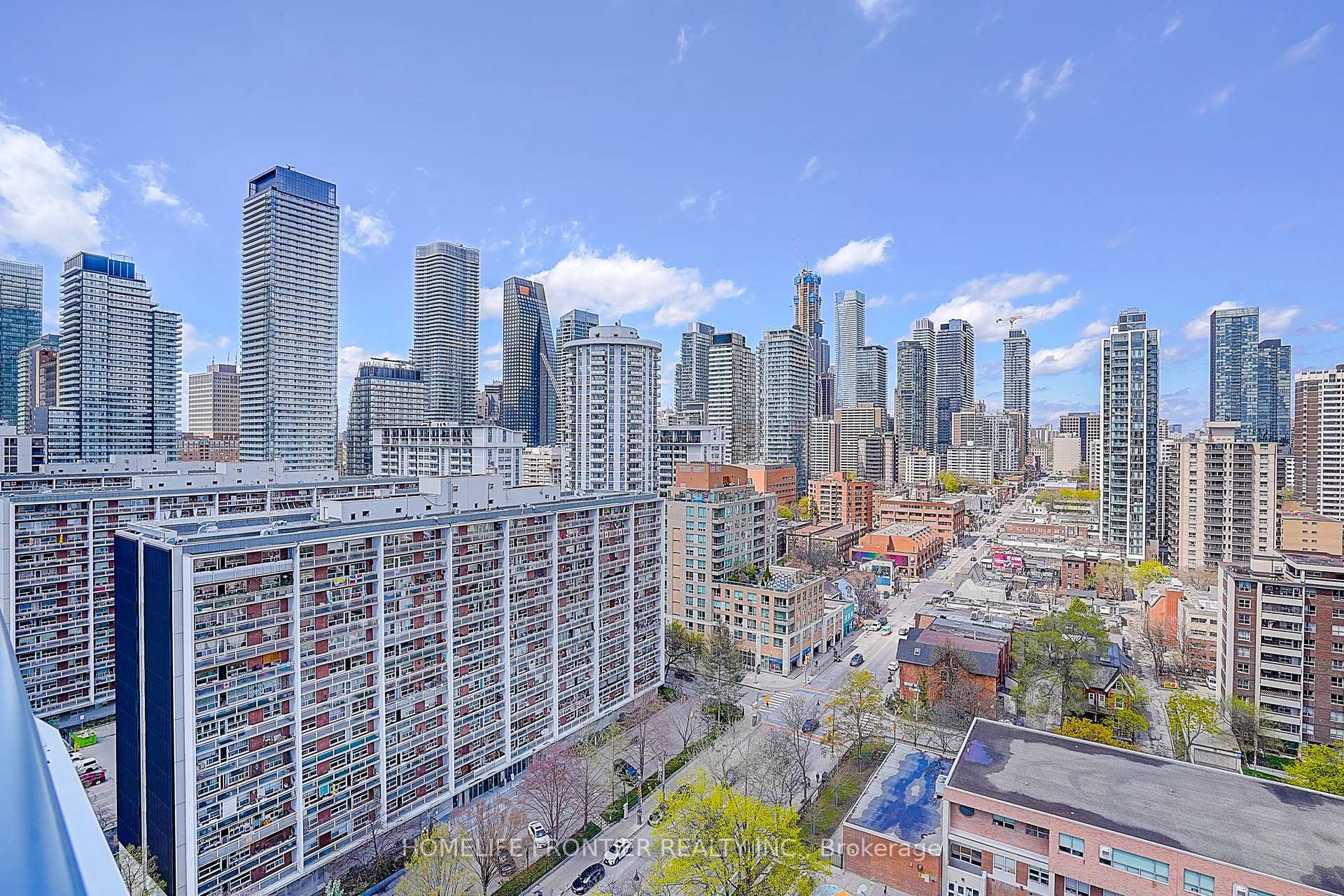 2 Bedrooms Condo at 85 Wood,  Toronto For sale