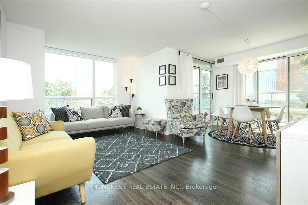 2 Bedrooms Condo at 68 Grangeway, Toronto For sale