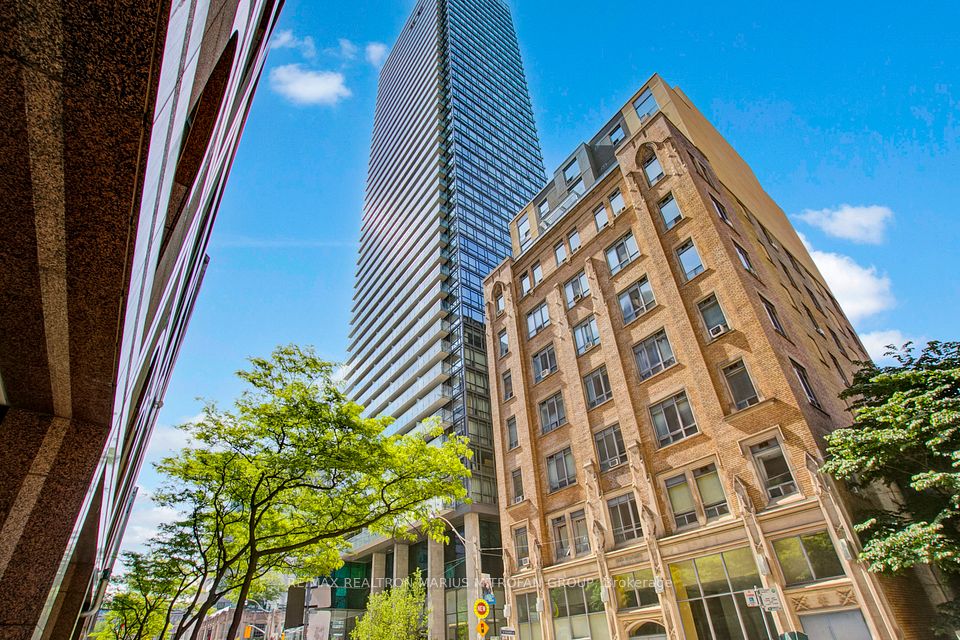 38 Grenville