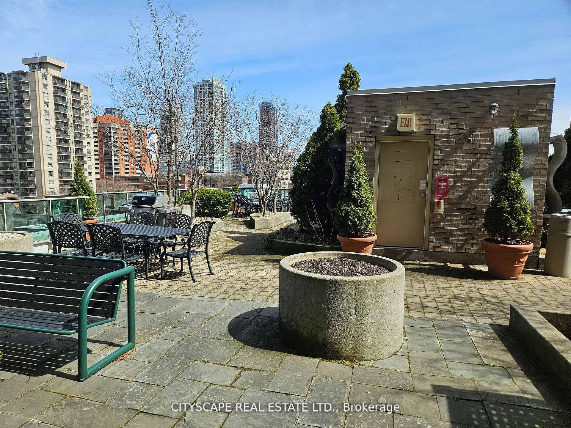 70 Alexander Street, #802