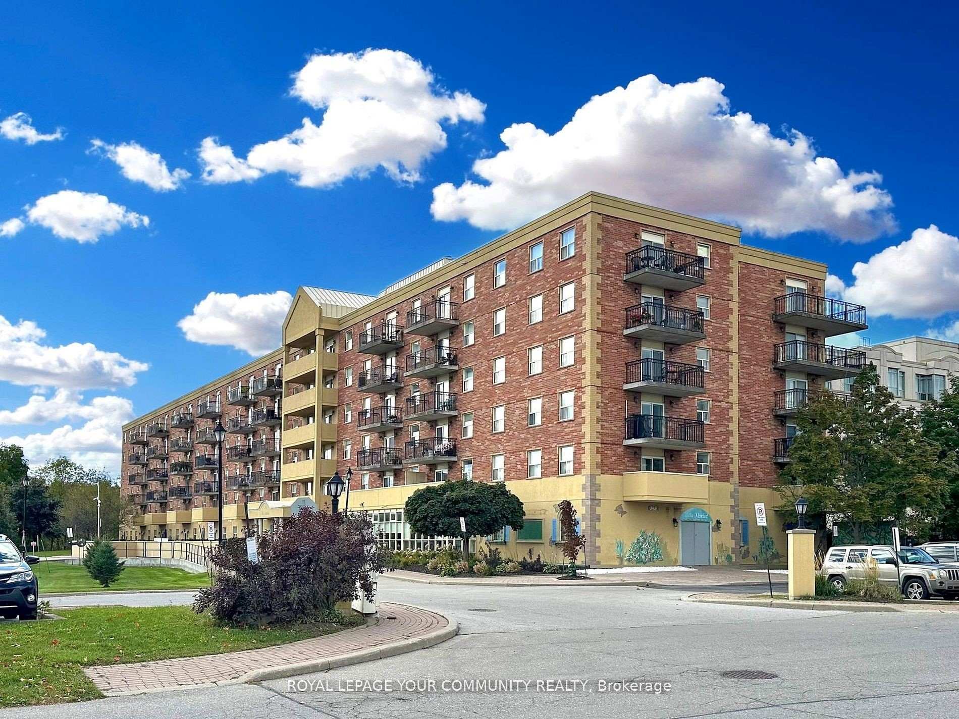 2 Bedrooms Condo at 7373 Martin Grove, Vaughan For sale