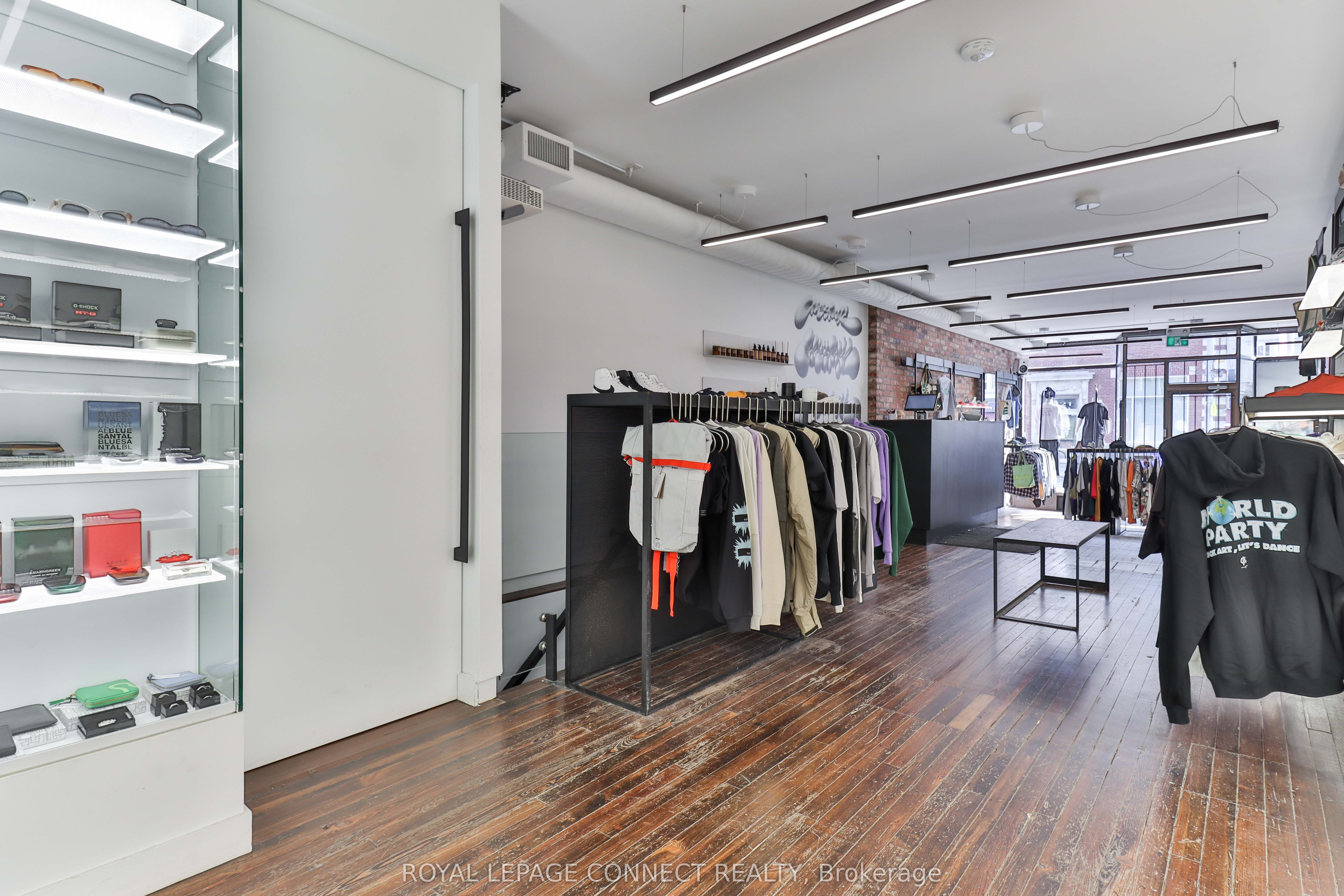 406 Roncesvalles Avenue, #Main