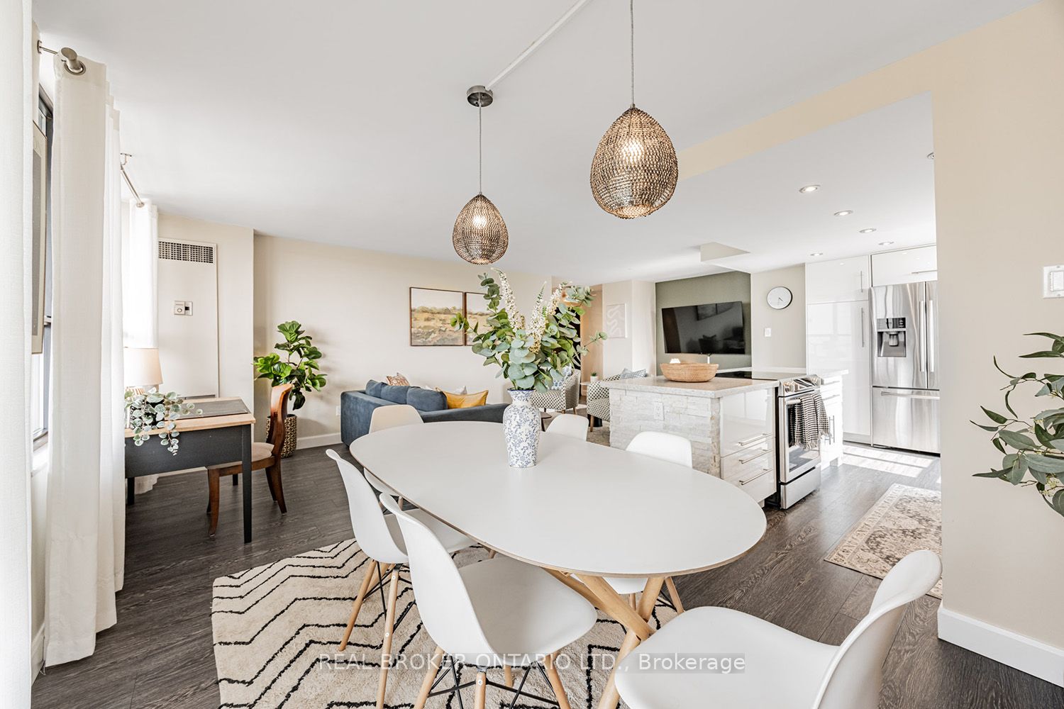 2721 Victoria Park Avenue, #506