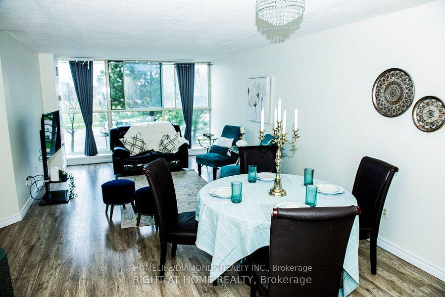 2 Bedrooms Condo at 4205 SHIPP,  Mississauga For sale