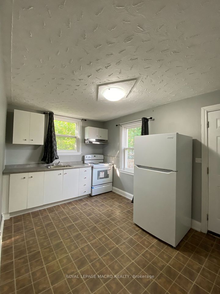 #202 - 1499 Main Street, Hamilton, ON L8K 1C9