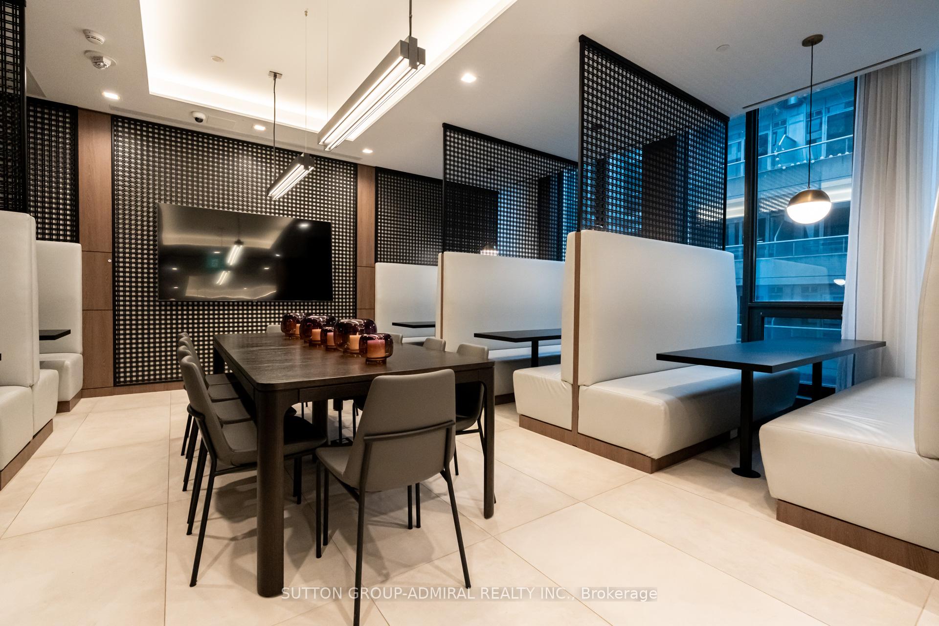 2 Bedrooms Condo at 55 Mercer,  Toronto For sale