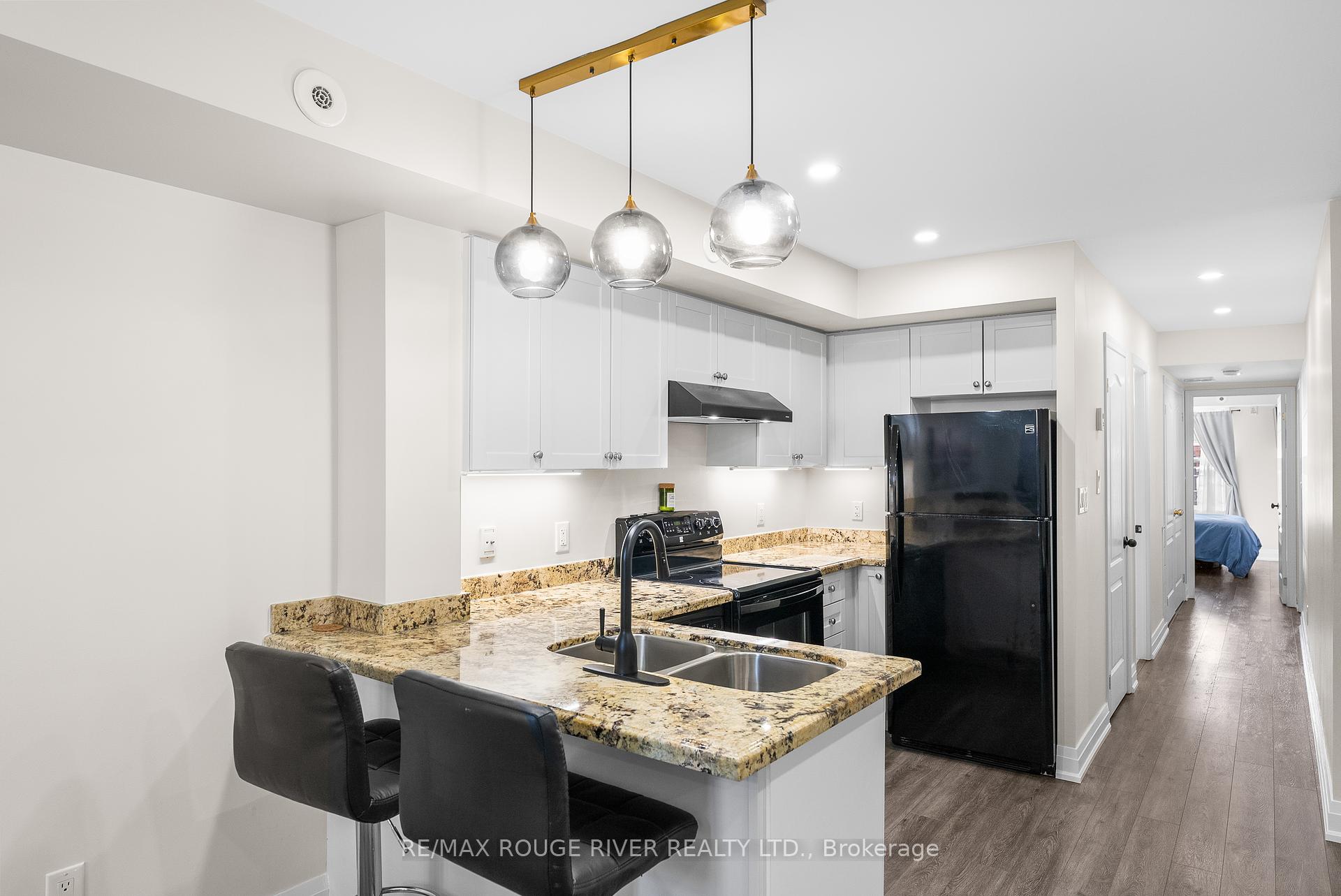 3 Bedrooms Condo at 25 Strangford, Toronto For sale