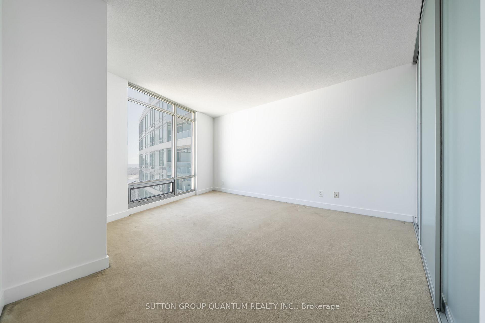 3 Bedrooms Condo at 81 Navy Wharf,  Toronto For sale