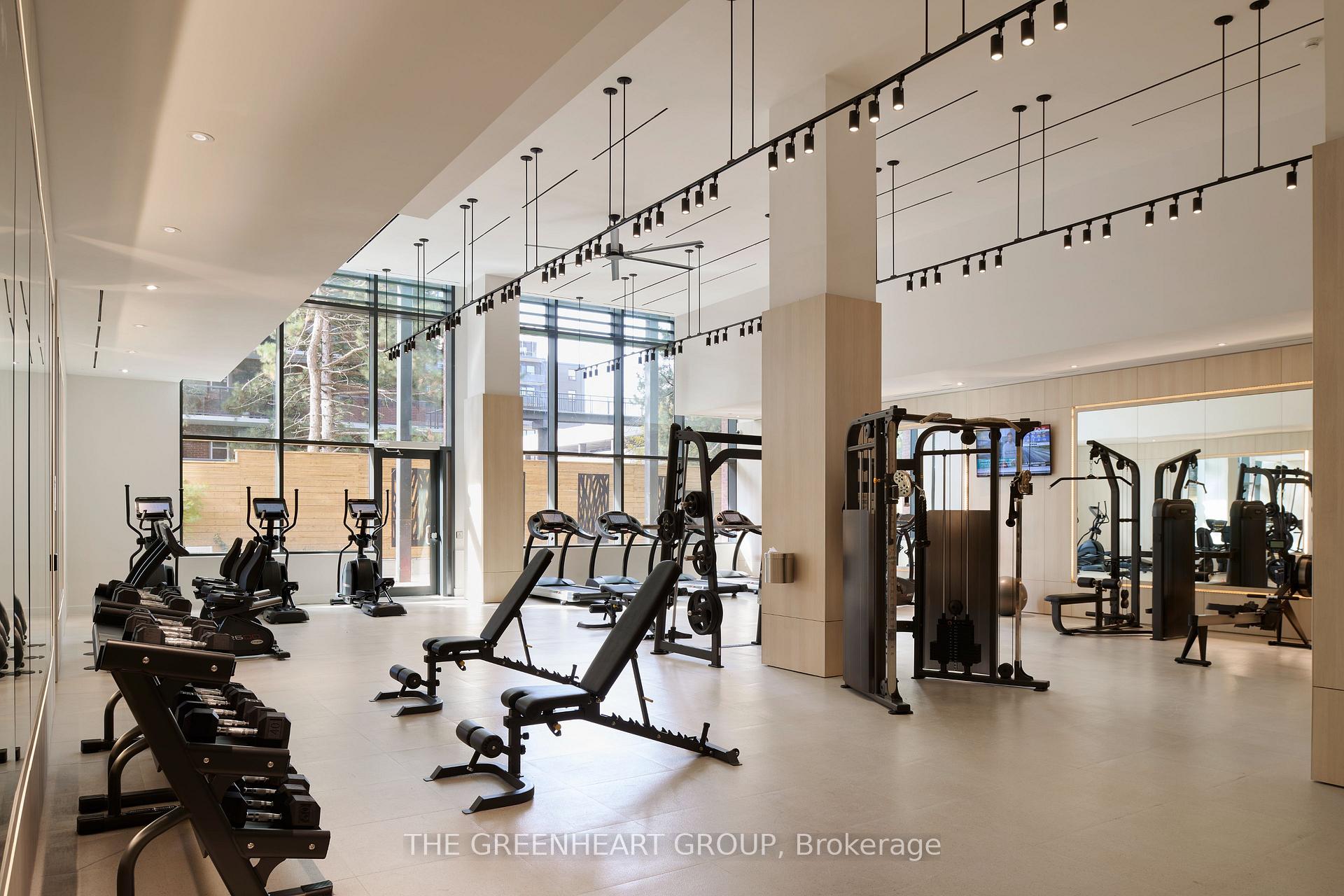 3 Bedrooms Condo at 28 Ann, Mississauga For sale