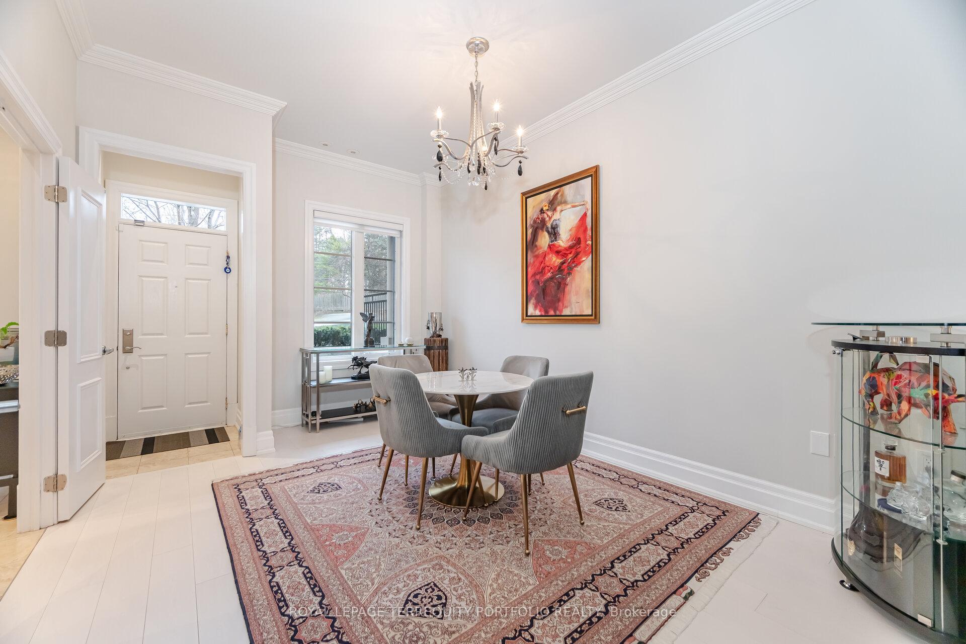 4 Bedrooms Condo at 51 York Mills,  Toronto For sale