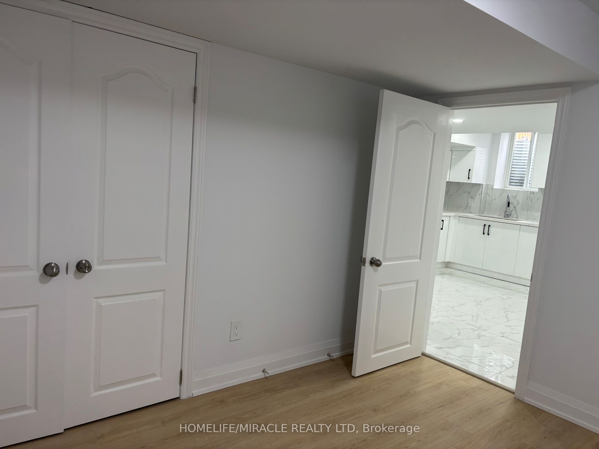 12 Rosewell Crescent