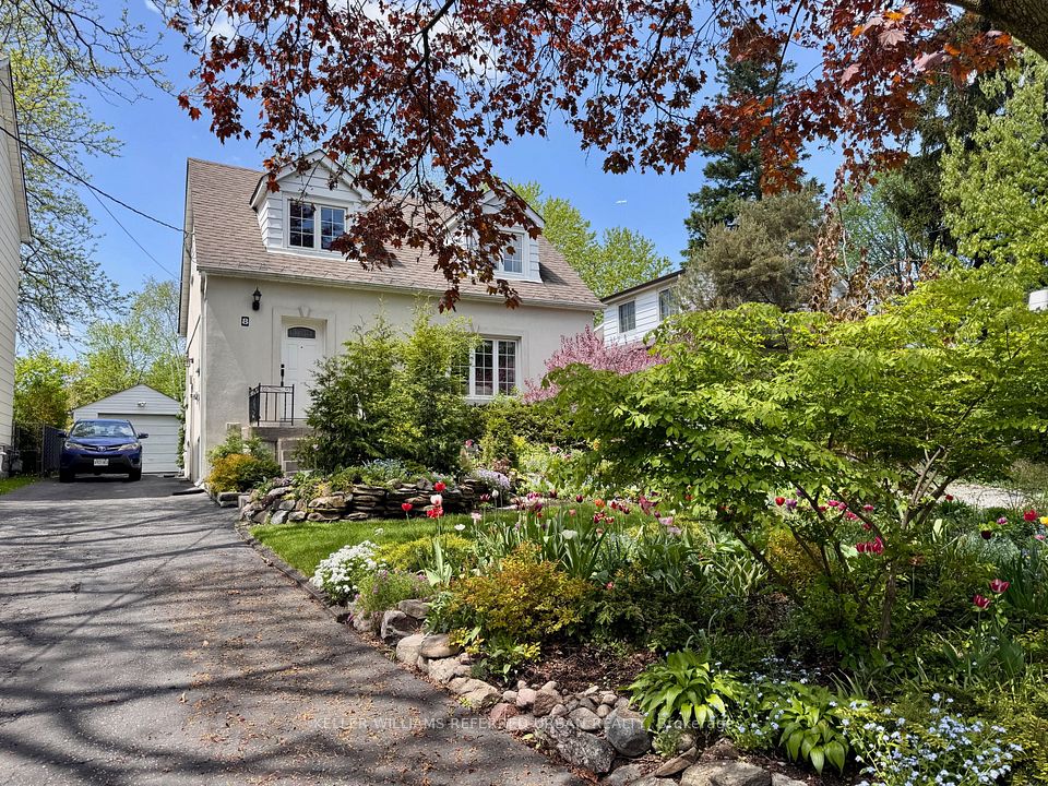 8 Abbotsford