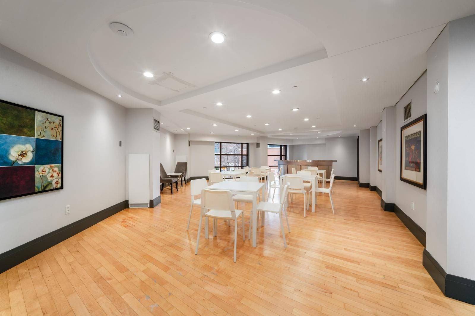 33 Sheppard Avenue E 510
