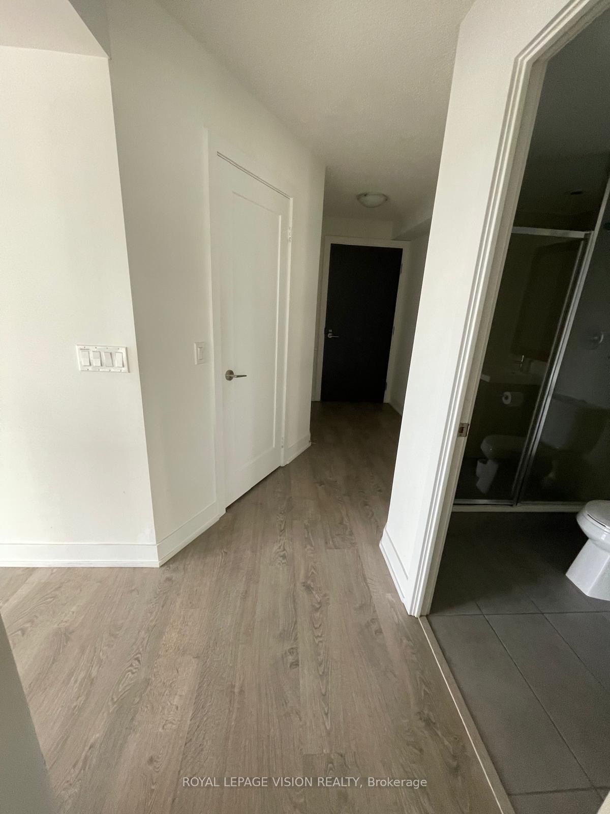 9 Mabelle Avenue, #722