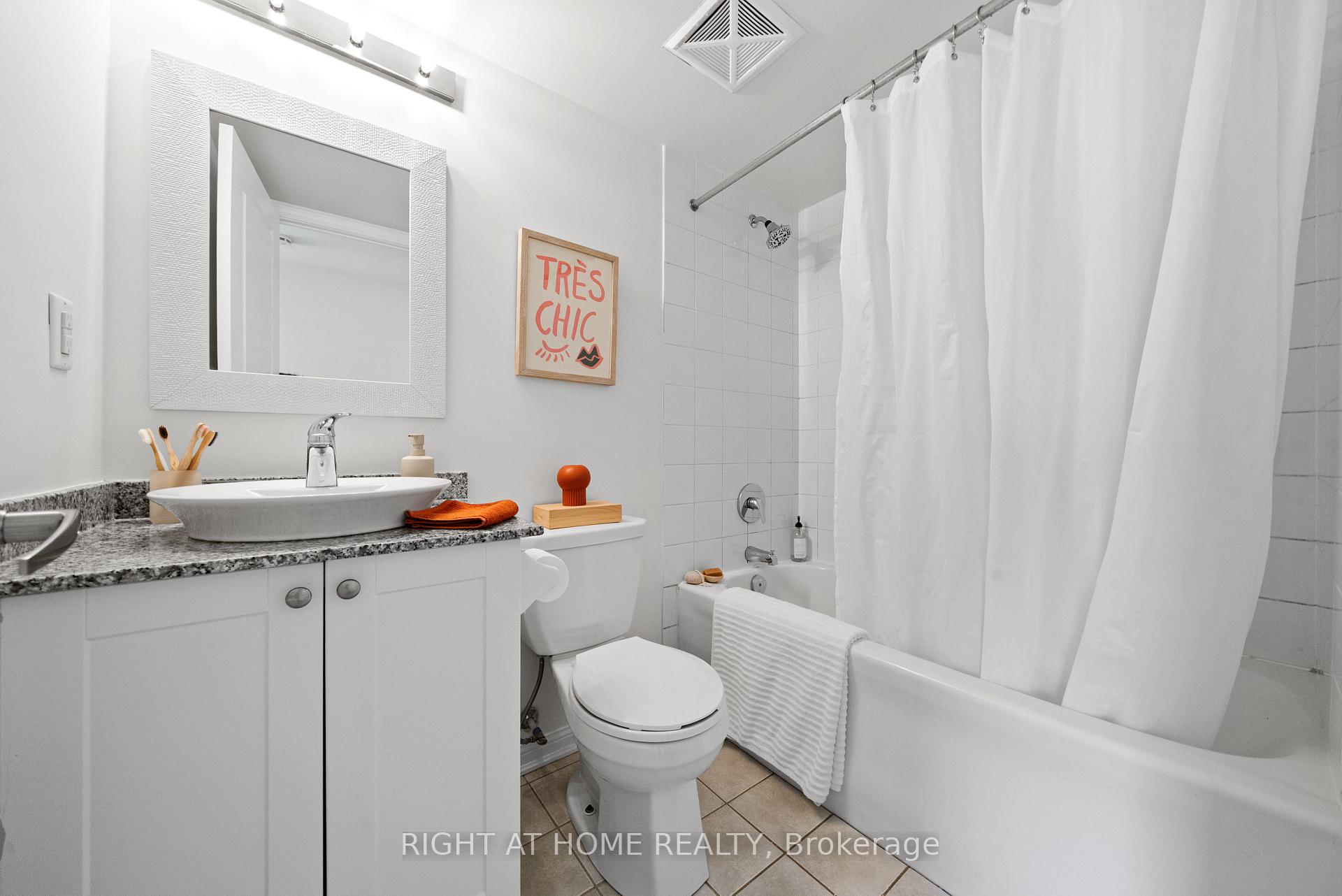 3 Bedrooms Condo at 11 Foundry, Toronto For sale