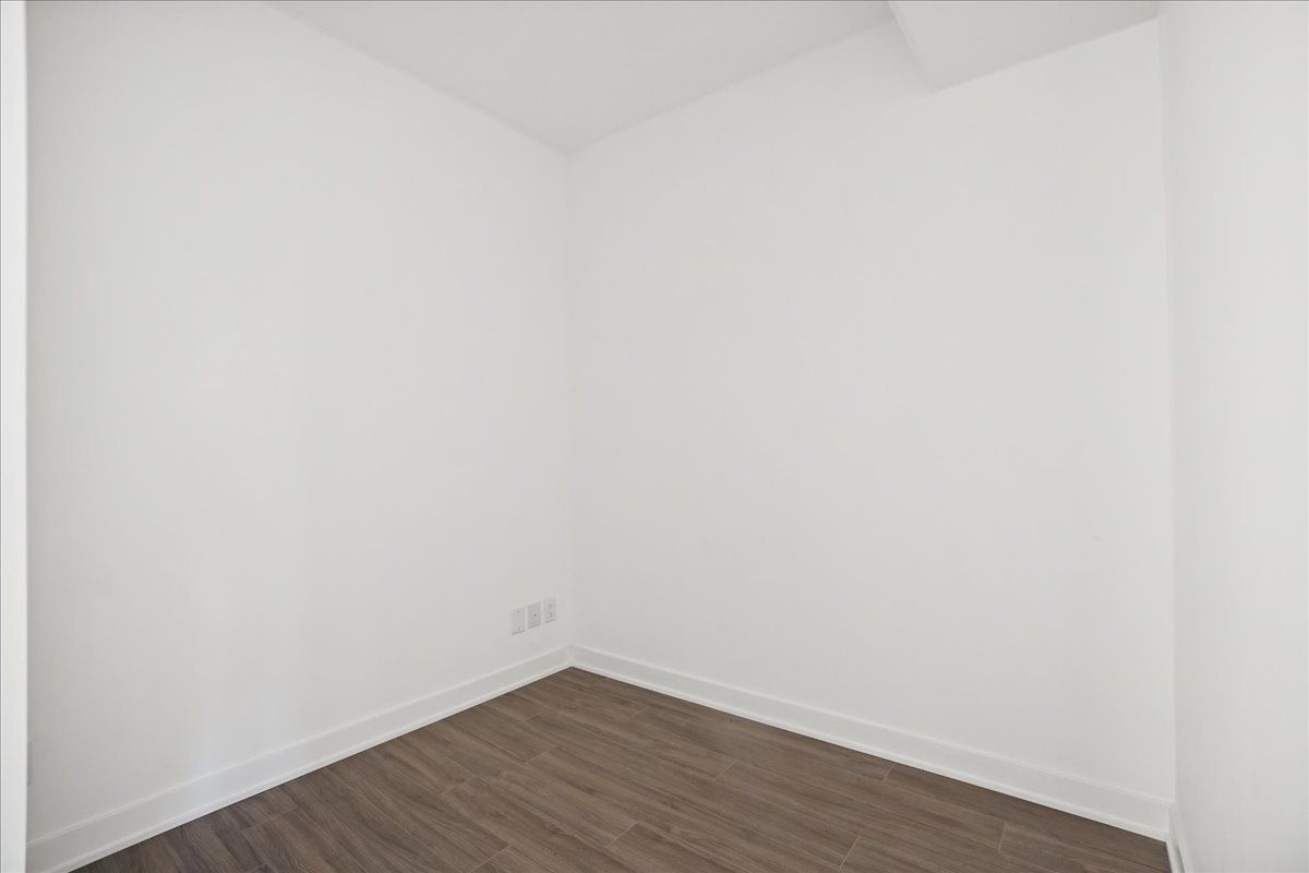 681 Yonge Street 209