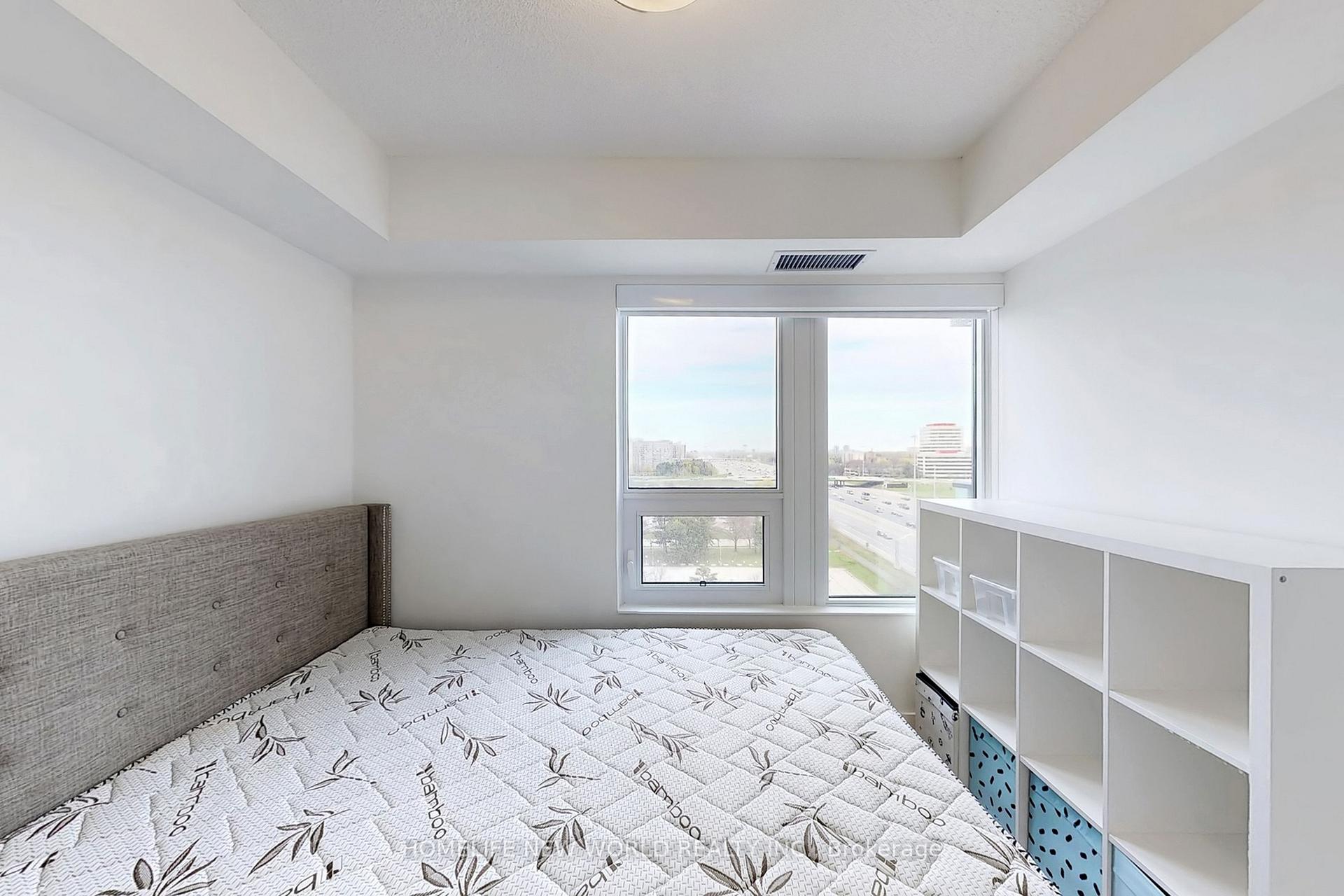 2 Bedrooms Condo at 10 Eva,  Toronto For sale