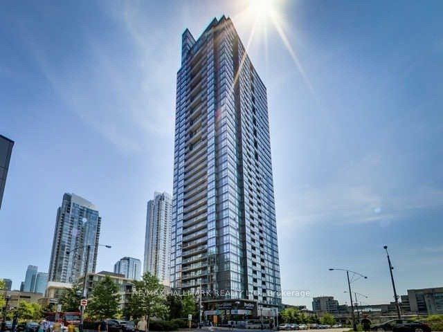 15 Fort York Boulevard