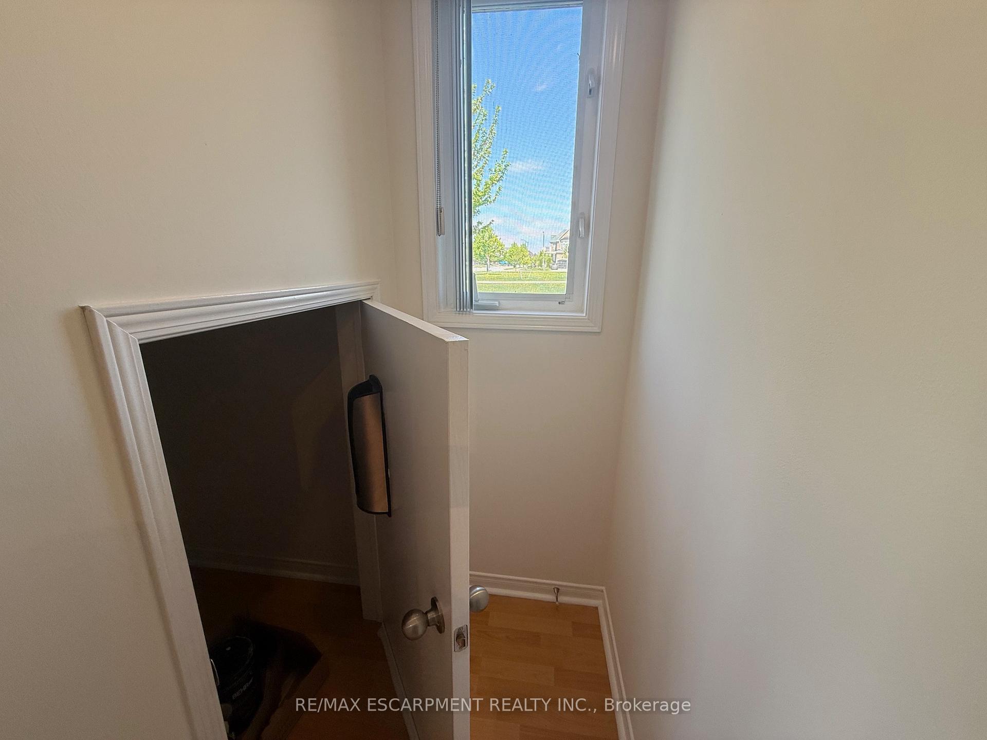 1 Bedroom Condo at 5055 Oscar Peterson, Mississauga For sale