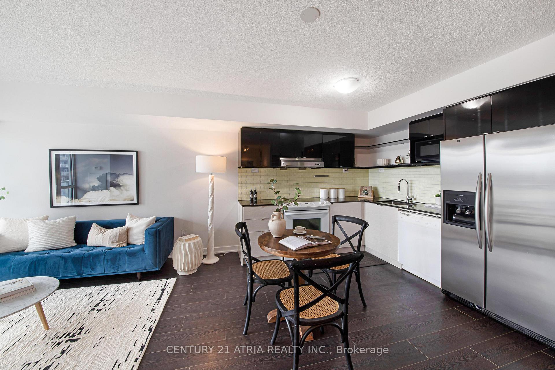 2 Bedrooms Condo at 121 Mcmahon, Toronto For sale