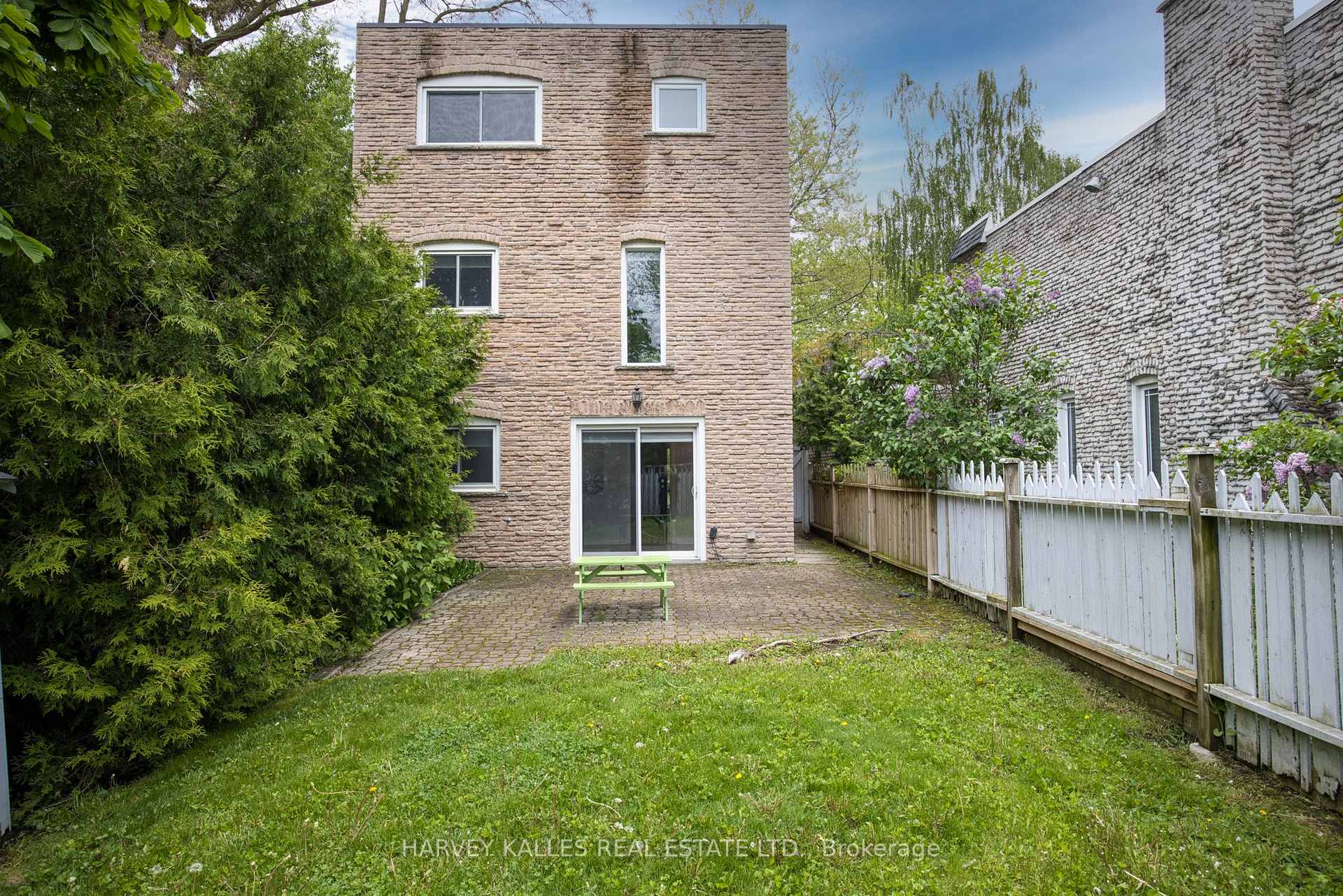 14 Brynhurst Court