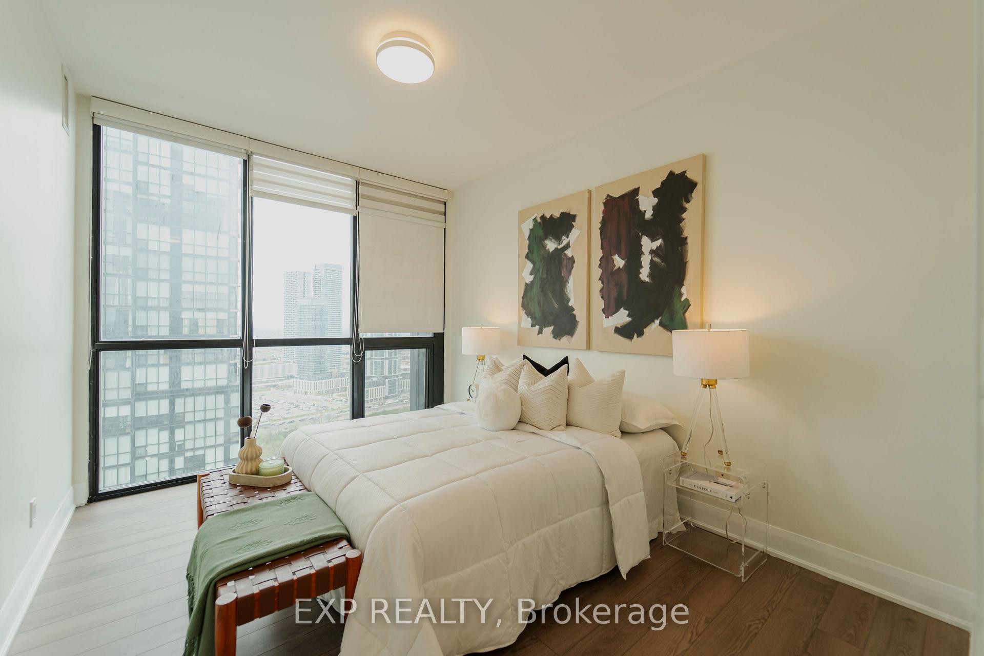 2 Bedrooms Condo at 2900 Highway 7, Vaughan For sale