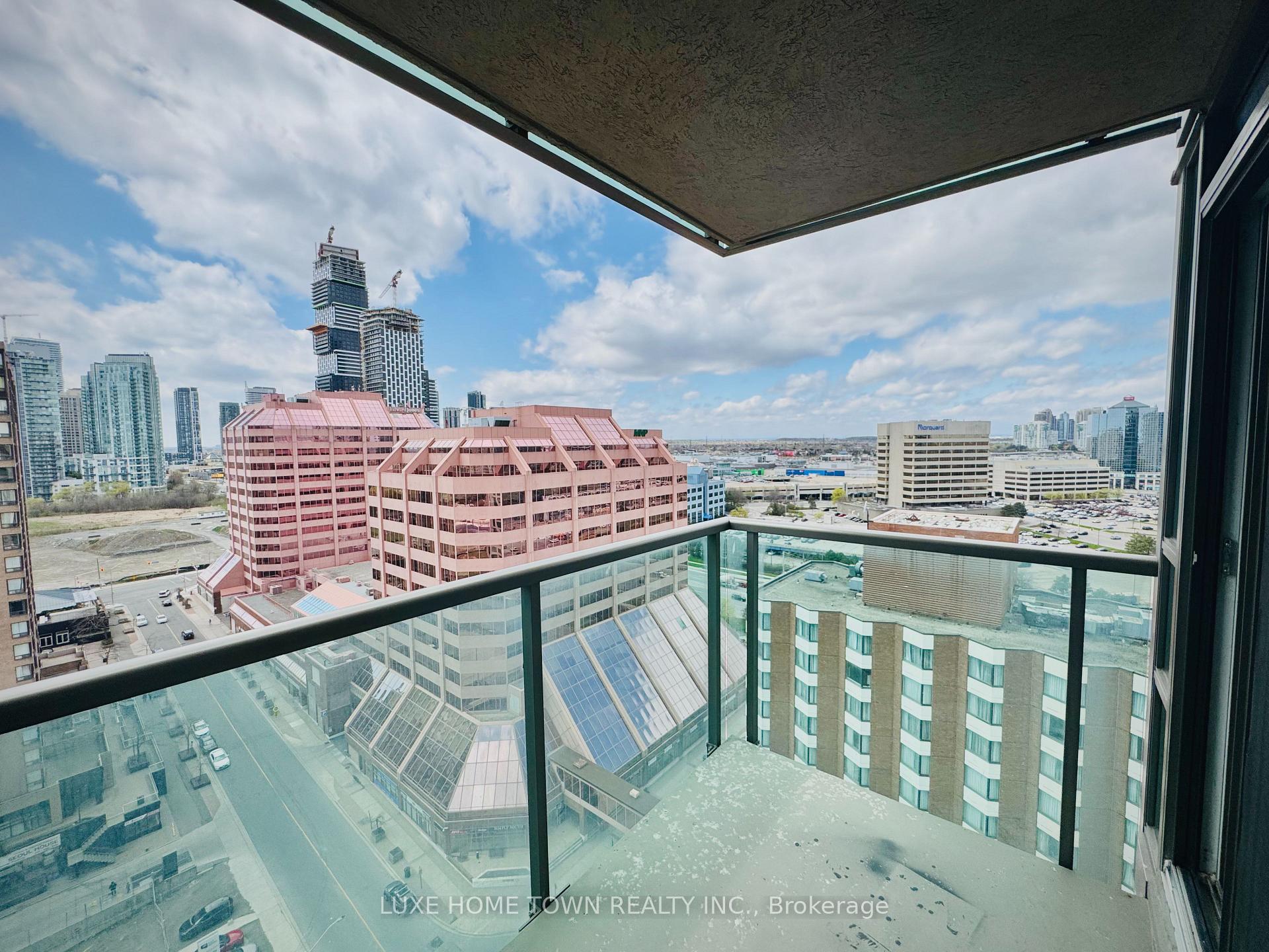 2 Bedrooms Condo at 208 Enfield, Mississauga For sale
