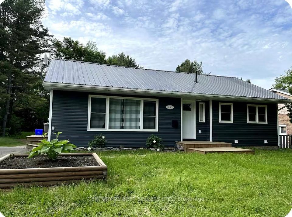 253 Maple